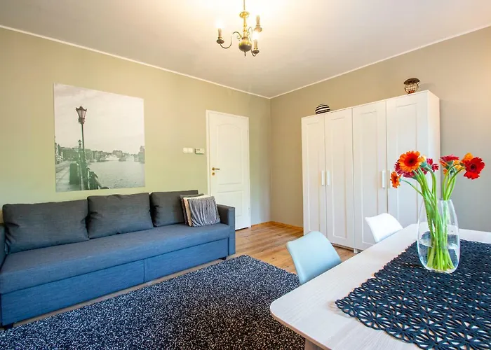 Apartament Klonowicza Апартаменты *